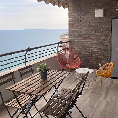 Apartment Apartamento Con Terraza Y Vistas Al Mar. Urb Monte Y Mar