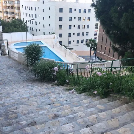 Apartamento Con Terraza Y Vistas Al Mar. Urb Monte Y Mar Alicante