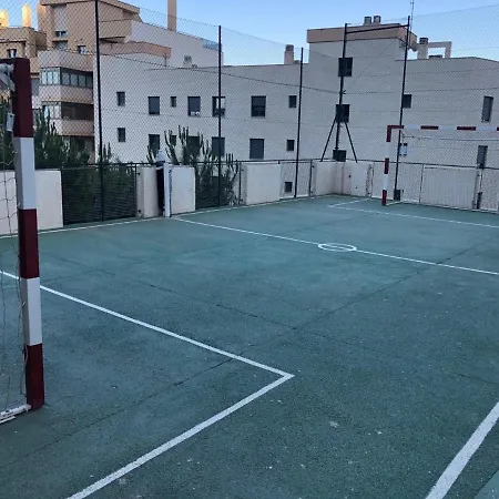 Apartamento Con Terraza Y Vistas Al Mar. Urb Monte Y Mar Apartment *