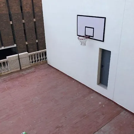 Apartamento Con Terraza Y Vistas Al Mar. Urb Monte Y Mar *
